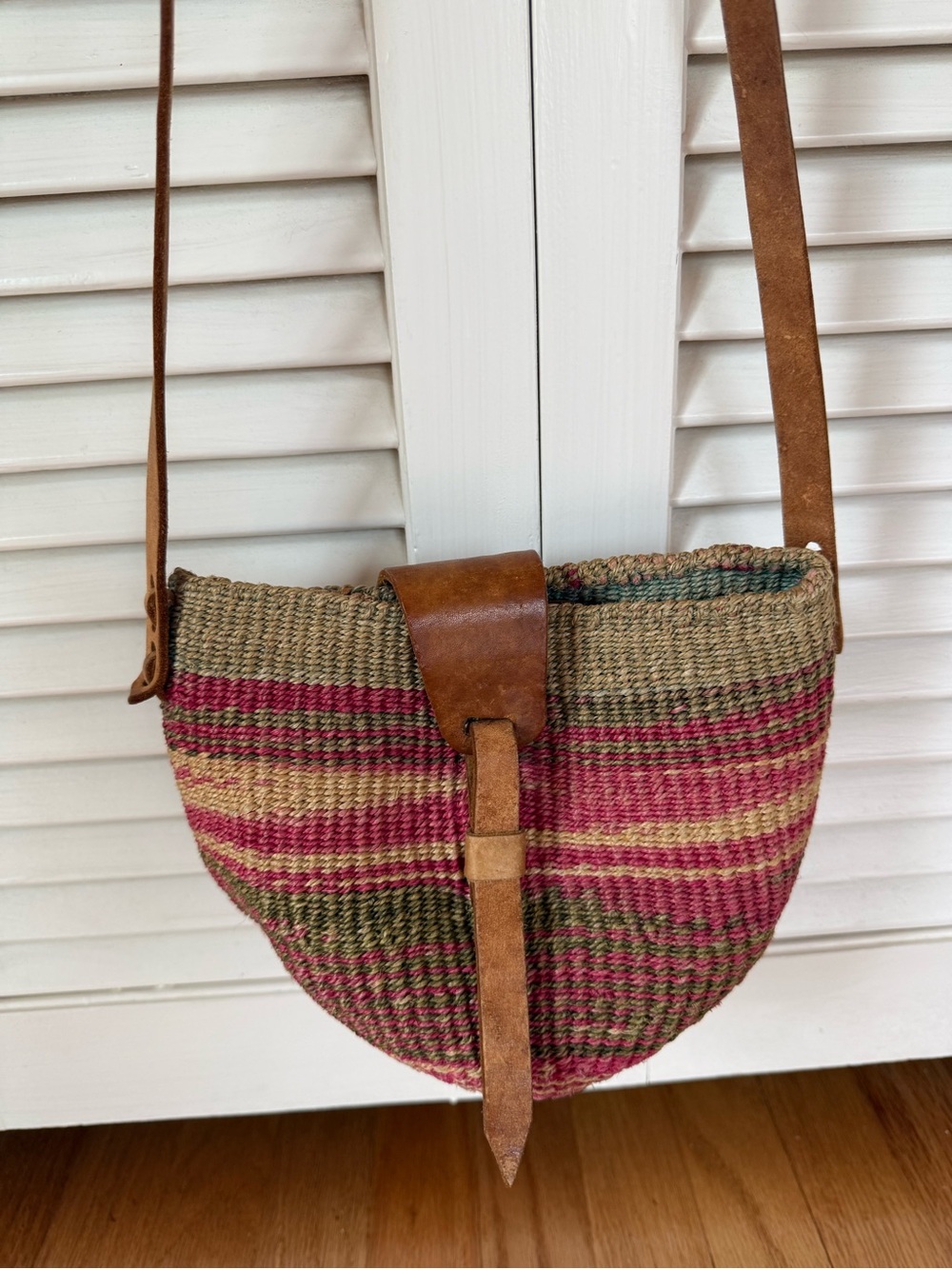 Vintage Handmade Woven Straw and Leather Crossbody Bag Purse - Pink Multi